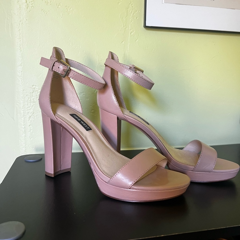 Nine West Nude Pumps